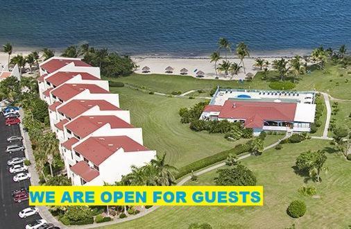 Club St. Croix Beach And Tennis Resort คริสเตียนสเต็ด ภายนอก รูปภาพ